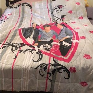 Jonas brothers twin/full size comforter